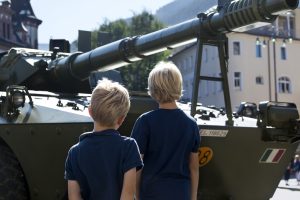 Rä di Martino, Authentic (kids and tank), 2014